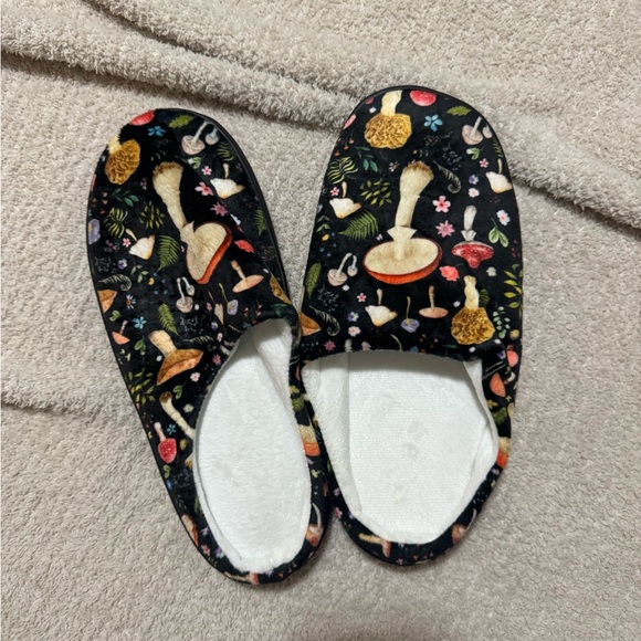 Showudesigns House Slippers for Women Winter Warm Slippers Size 4-12 - Picture 1 of 2
